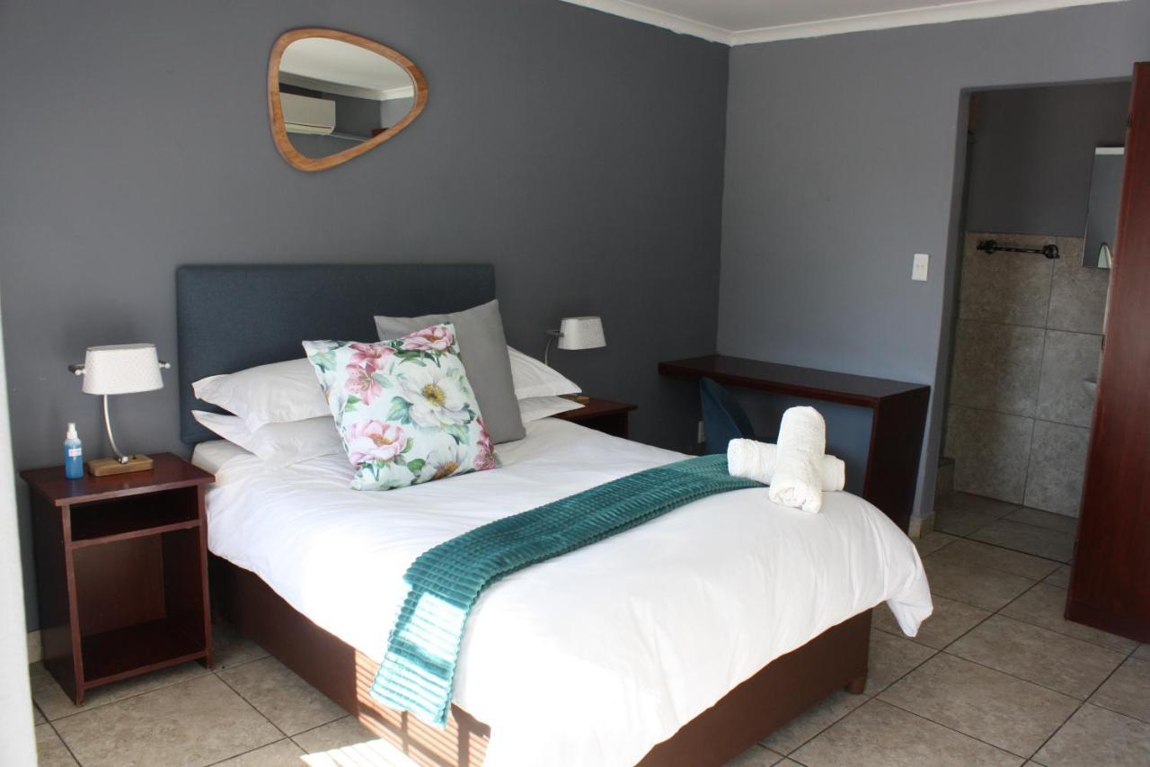 Villa de la Rosa Klerksdorp Exterior foto