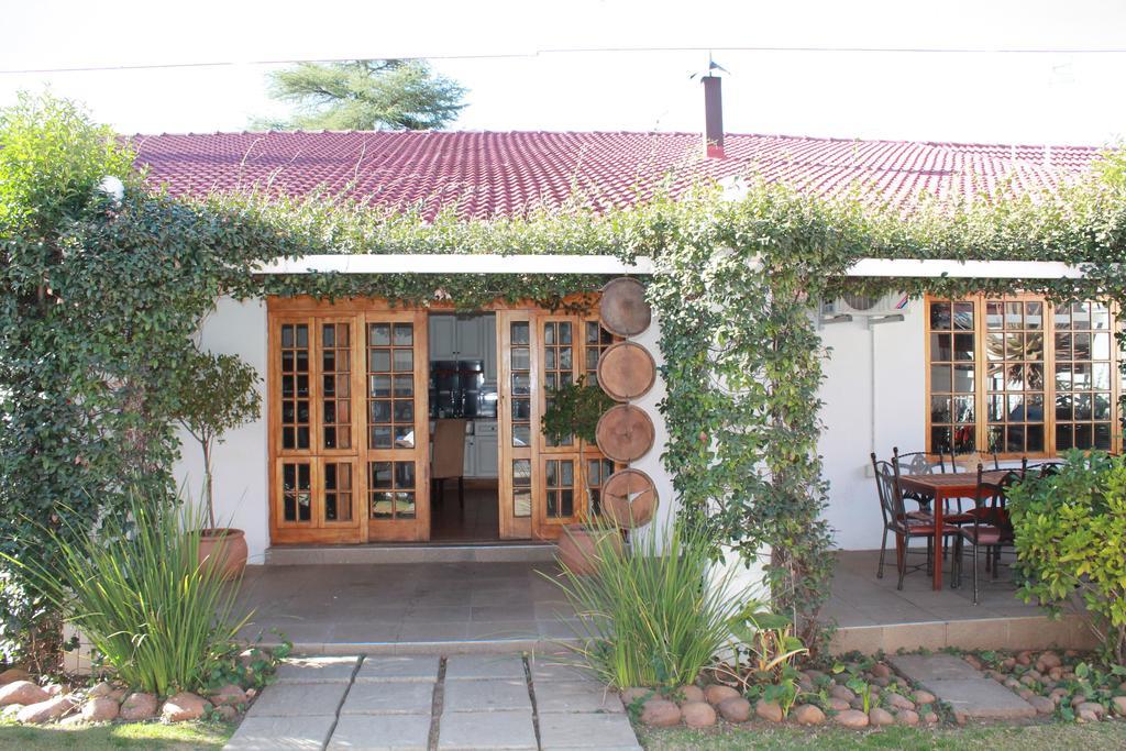 Villa de la Rosa Klerksdorp Exterior foto